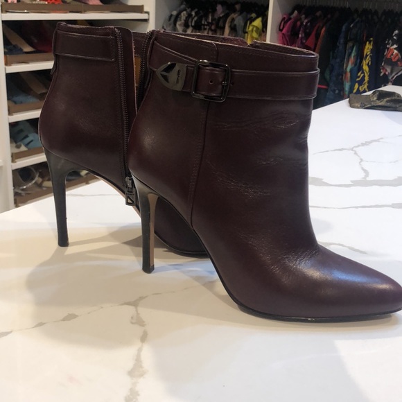 Coach boots in “Warm Oxblood” - Picture 3 of 7